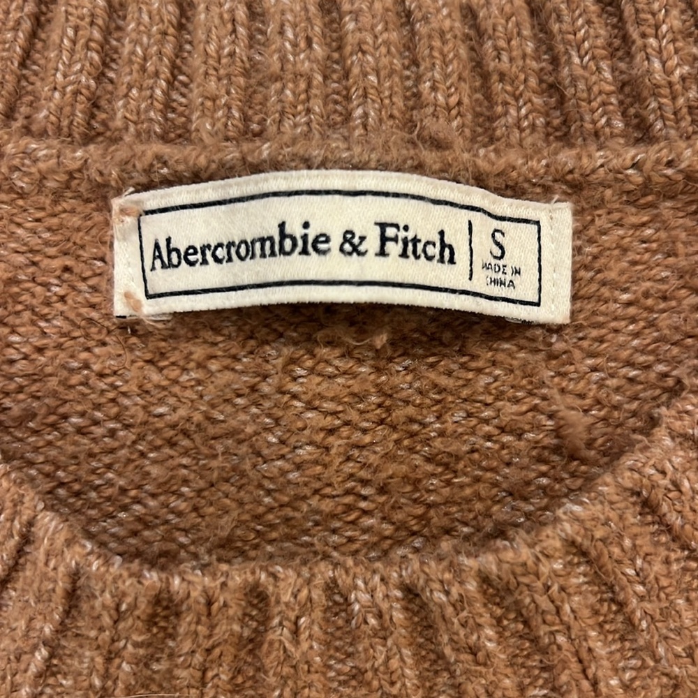 LAST CALL MAKE AN OFFER! Abercrombie & Fitch Knit Sweater - Picture 2 of 4